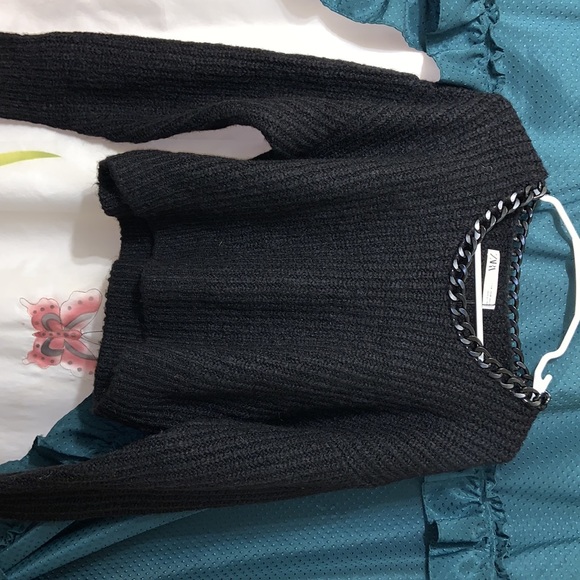 Zara Sweater - Picture 2 of 5